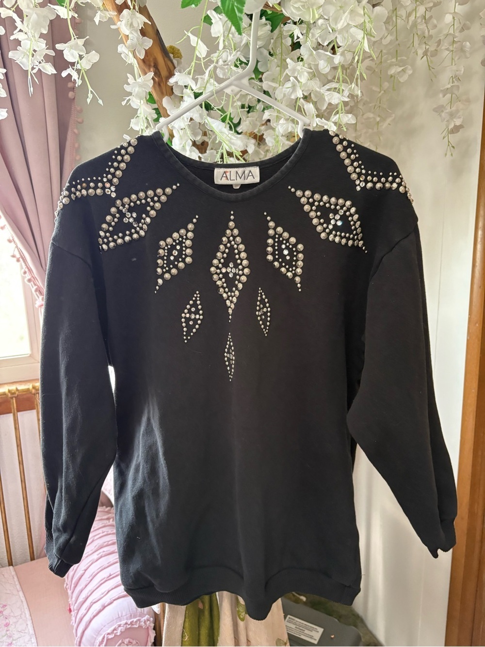 ALMA Vintage Black Embellished Crewneck Sweatshirt
